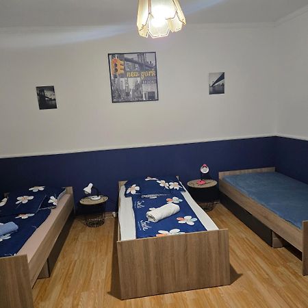 Orsi Apartman / Vendeghaz Kecskemet Ngoại thất bức ảnh